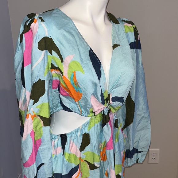 A New Day  Long Sleeve Twist Cut Out Dress Large beautiful colors - Picture 5 of 9